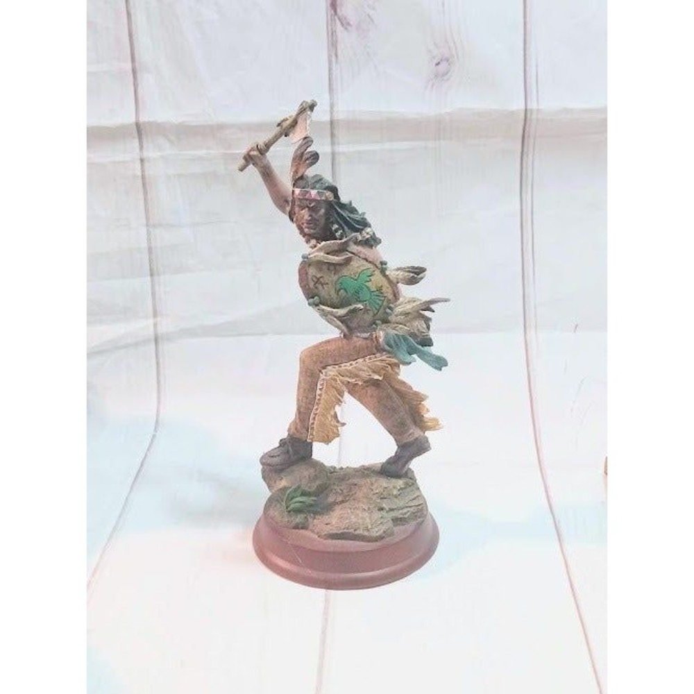 Vtg Statue Of Native American War Chief